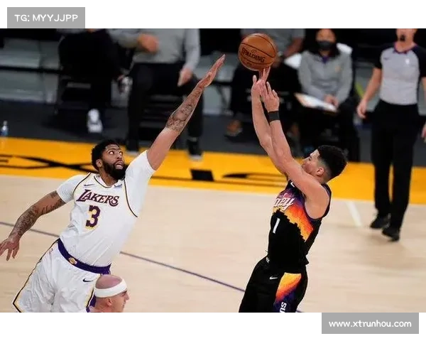 布克在比赛中的关键作用与影响力评估分析